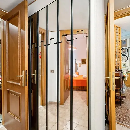 Genova Vintage Flat With Terrace * Genua